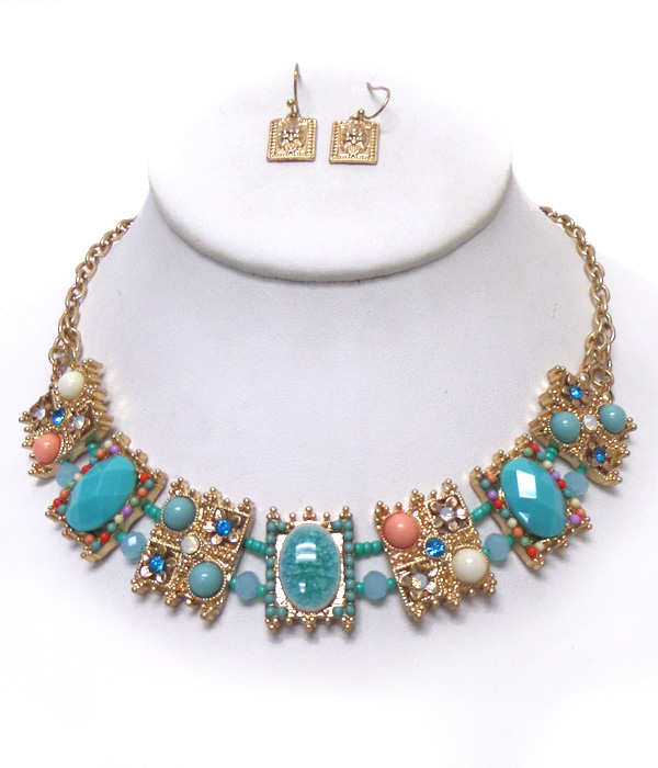 Squares linked with multibeads and stones necklace set