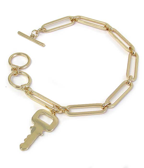 KEY CHARM TOGGLE BRACELET