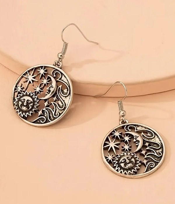Retro moon and sun earring