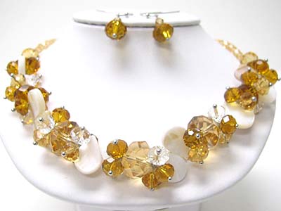 Crystal cut facet glass beads and shell disk necklace set 