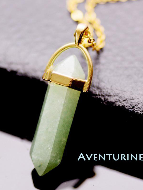 Semi precious stone pendant necklace - avaenturine