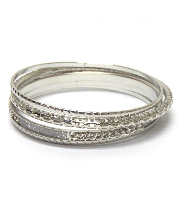 Metal set of 5 bangle bracelets 