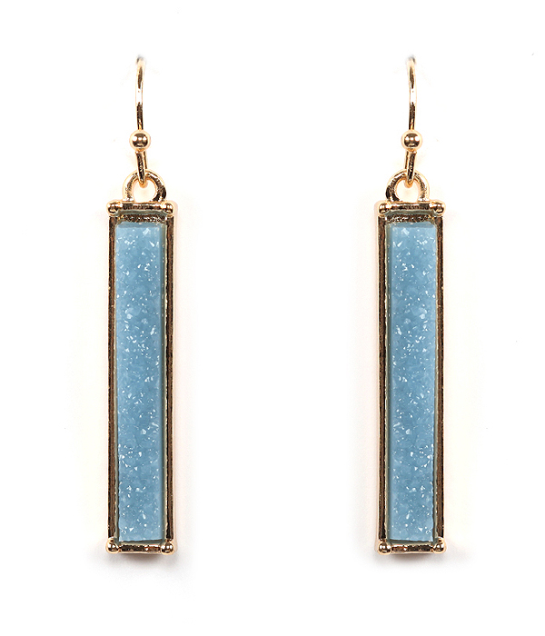 Dryzy bar earring