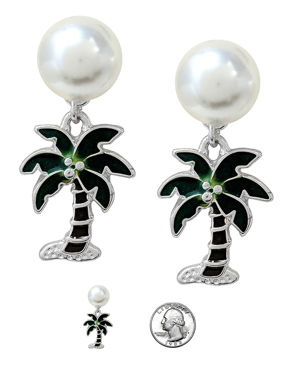 TROPICAL THEME PEARL EARRING - PALM TREE