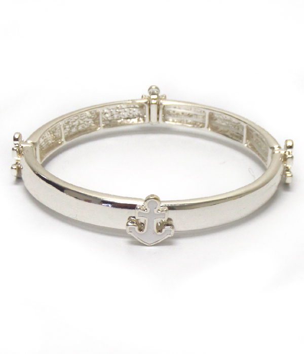 Small anchor casting bracelet 