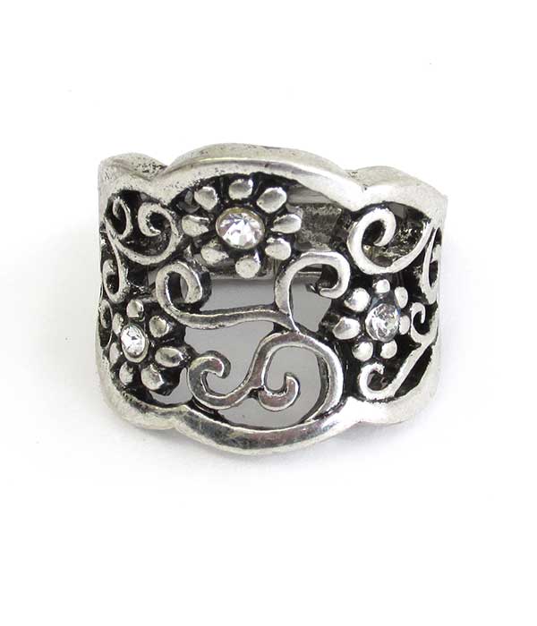 FLOWER THEME FILIGREE STRETCH RING