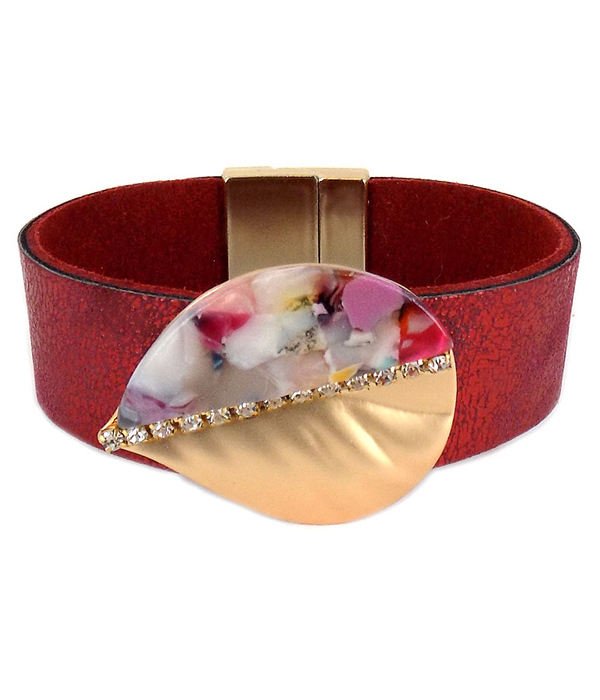 Resin and metal leaf magnetic leatherette bracelet