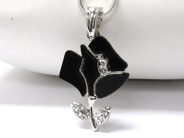 Made in korea whitegold plating crystal and mother of pearl flower pendant necklace
