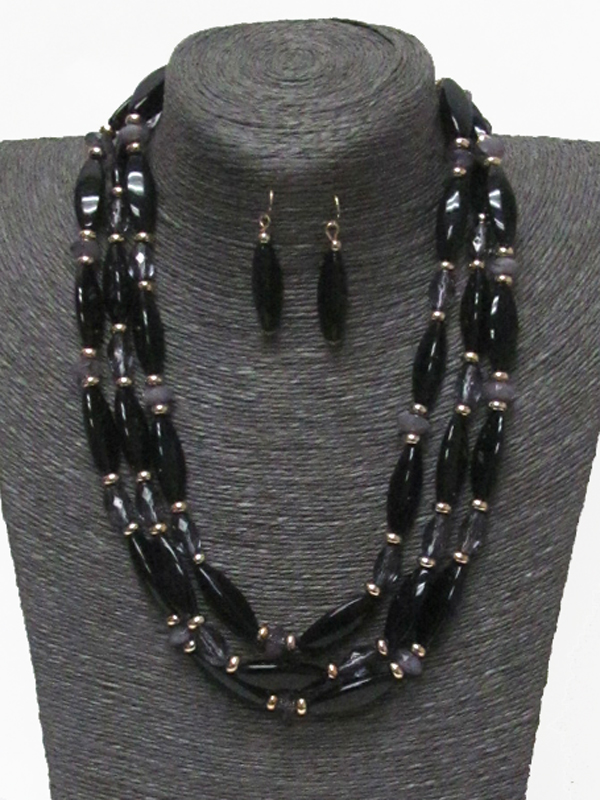 Multi layer acrylic link necklace set
