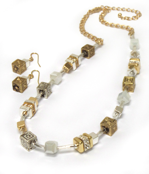 Multi texture cube charms necklace set