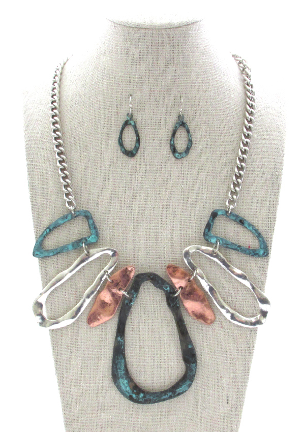 LARGE HAMMERED OVAL RING LINK NECKLACE SET