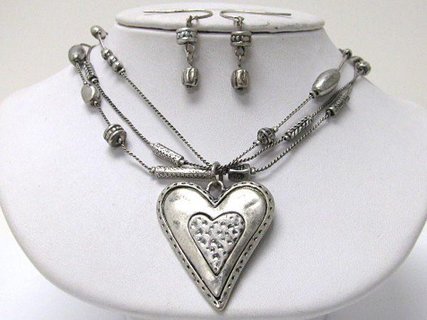 Tri tone metal heart necklace and earring set