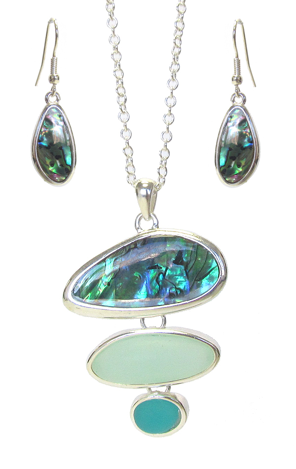 SEA GLASS AND ABALONE PENDANT NECKLACE SET