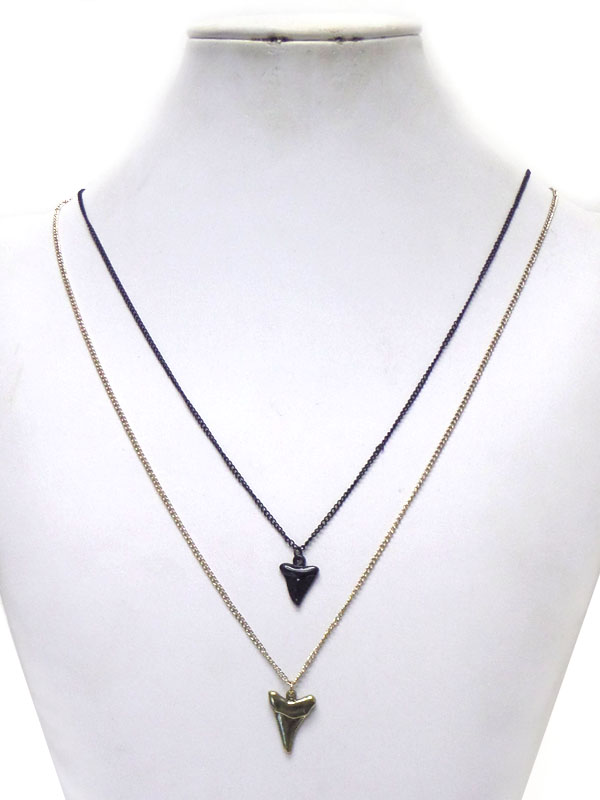 TWO ANIMAL TOOTH SHAPE METAL DROP LONG CHAIN NECKLACE