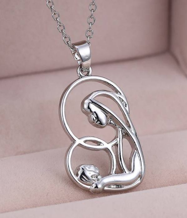Mom and baby love heart pendant necklace