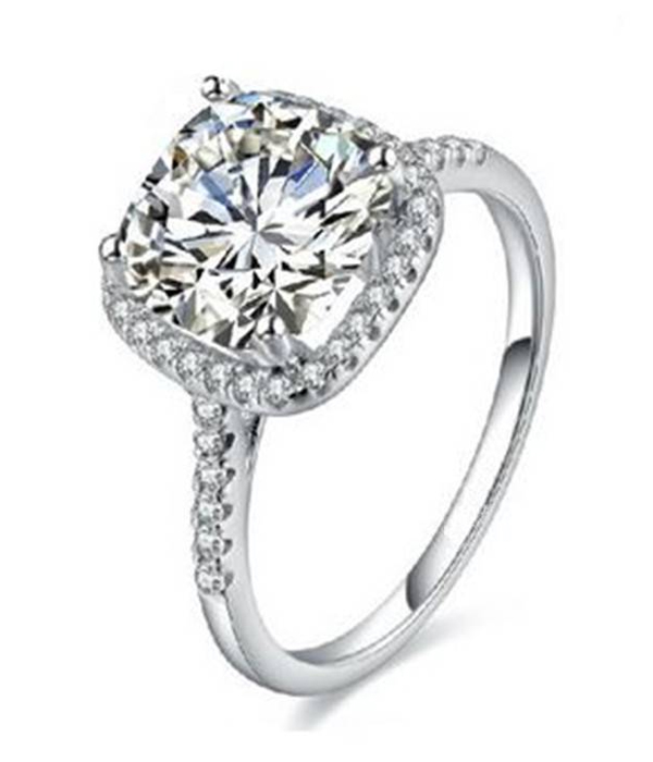 Cubic zirconia engagement ring