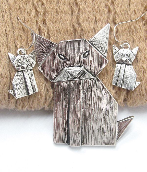 Textured metal cat origami style pendant set