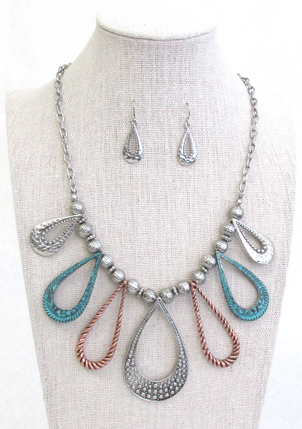 MULTI TEXTURED TEARDROP PENDANT NECKLACE SET