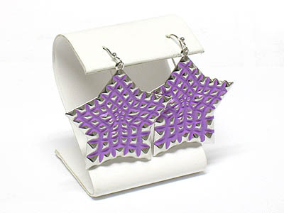 Colored metal star earring