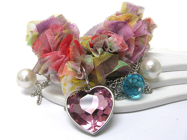 Crystal heart charm and pearl dangle chiffon and metal chain bracelet