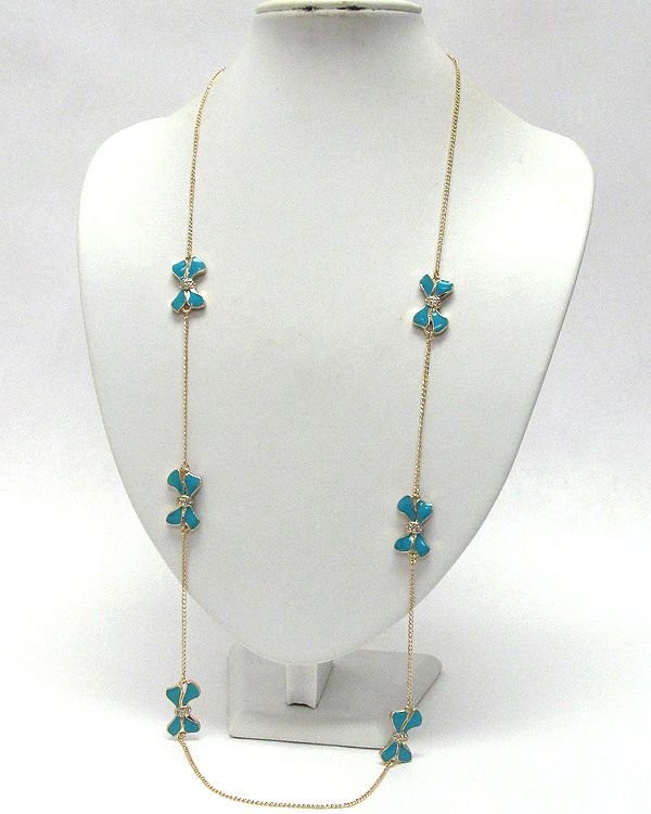 Multi crystal metal epoxy bow patern drop long chain necklace