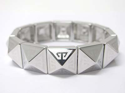 Engrave metal stud link stretch bracelet