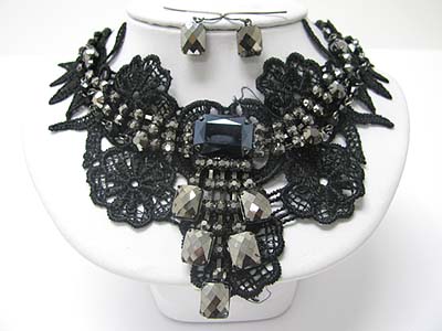 EPOXY STONE DECO FABRIC MESH BIB STYLE NECKLACE 