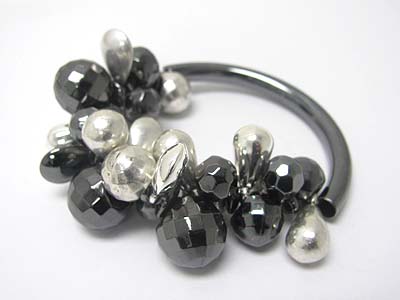 Multi facet metallic ball dangle metal bangle