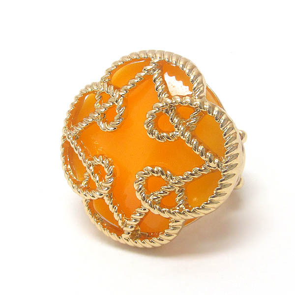 Metal filigree on acrylic stone stretch ring