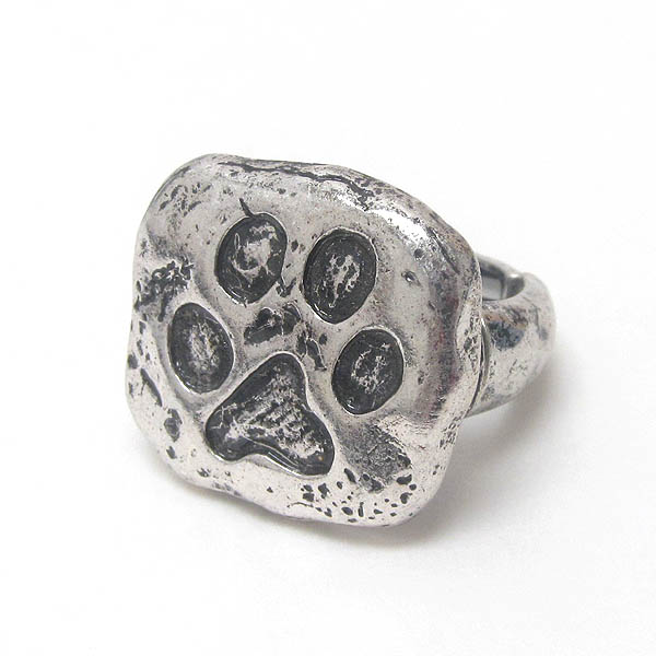 Vintage style antique paw stretch ring