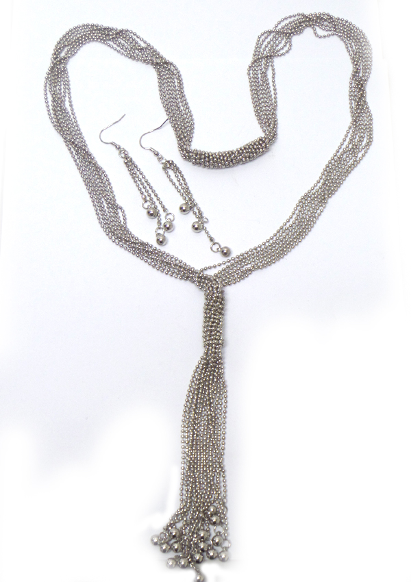 Layers of chain with knot necklace set