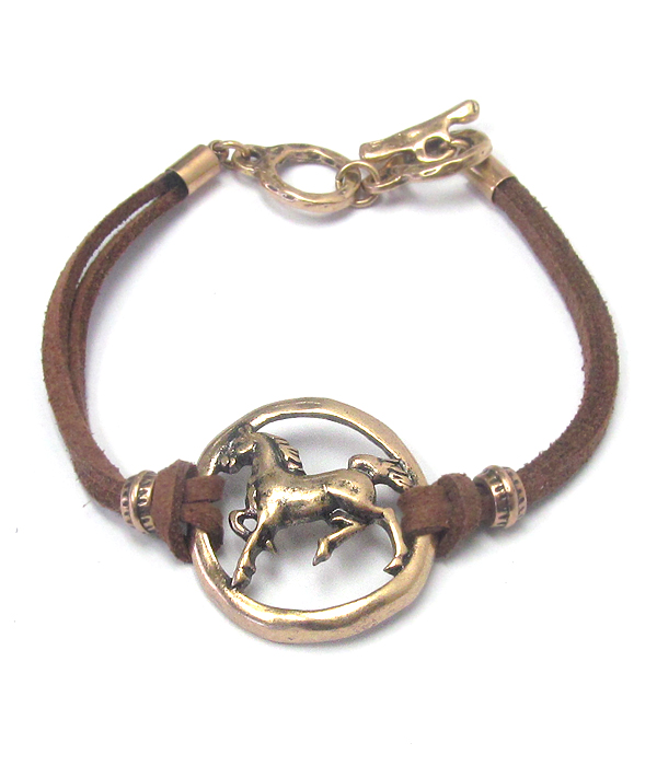 Horse suede toggle bracelet