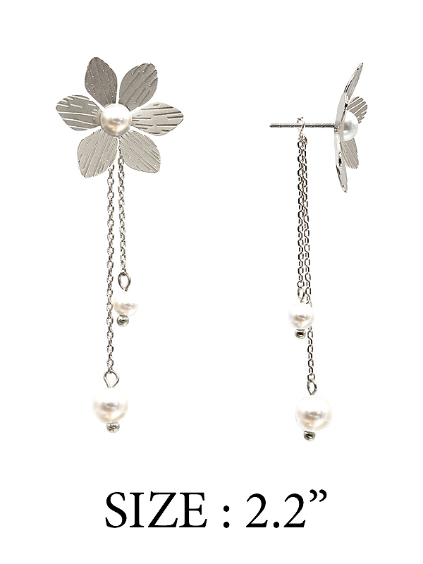 Scratch metal flower and tassel drop earring