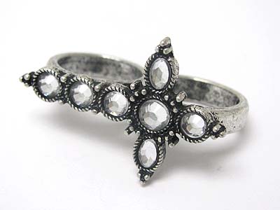 Formica stone cross dual finger ring