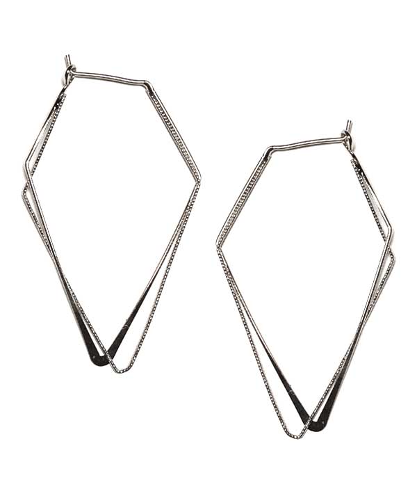 DOUBLE WIRE GEOMETRIC EARRING