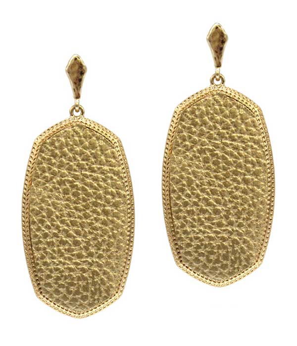 ANIMAL SKIN TEXTURED EARRING