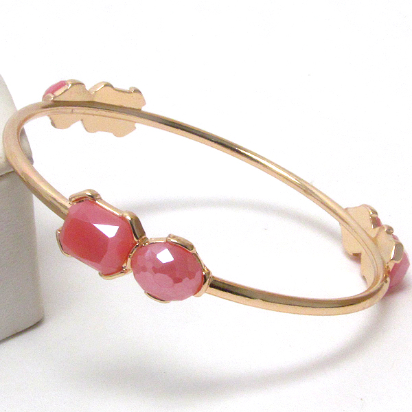 DUAL SHAPE STONE ACCENT METAL BANGLE BRACELET