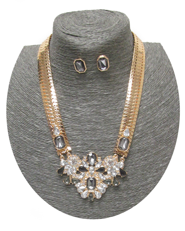 Spring statement crystal pendant and flat snake chain necklace set