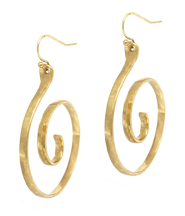 Metal swirl earring