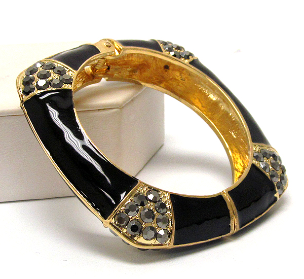 CRYSTAL EDGE AND EPOXY SQUARE SHAPE STRETCH BRACELET