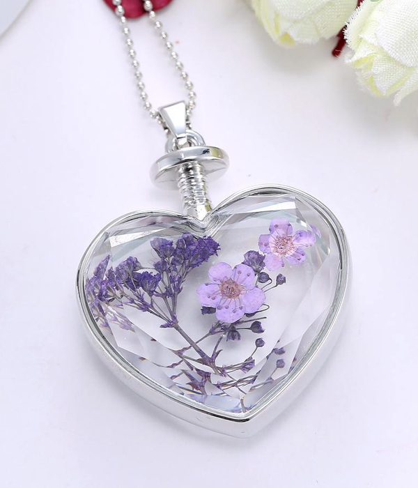 Floating dry flower heart locket pendant necklace