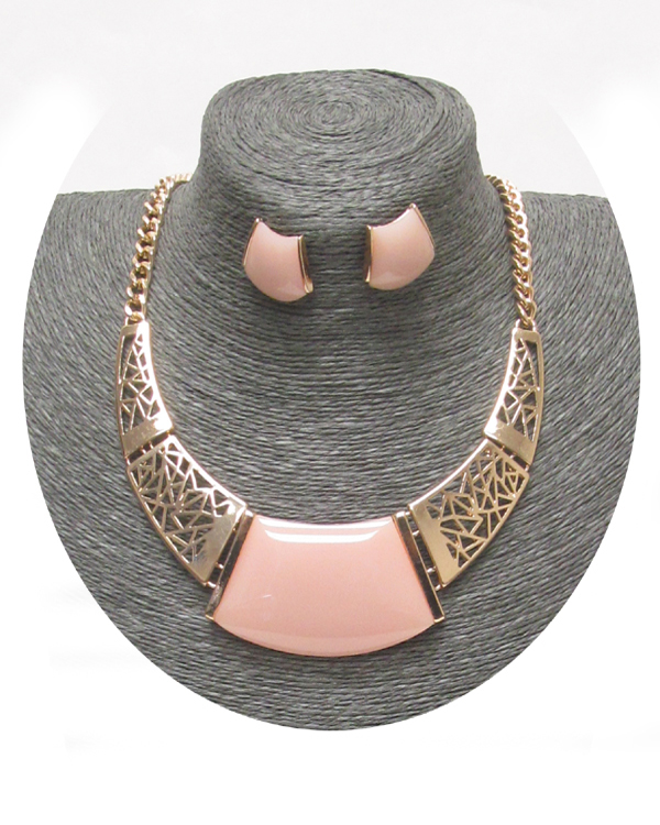 Formica stone cutout metal design bib necklace set