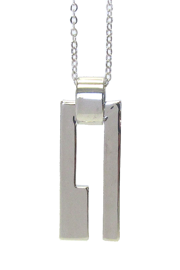 WHITEGOLD PLATING DESIGNER STYLE  LETTER G NECKLACE