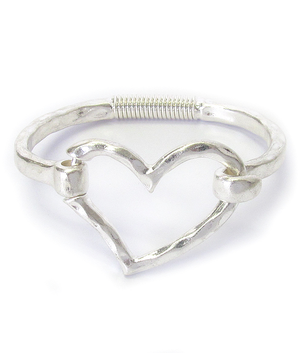 HEART BANGLE BRACELET