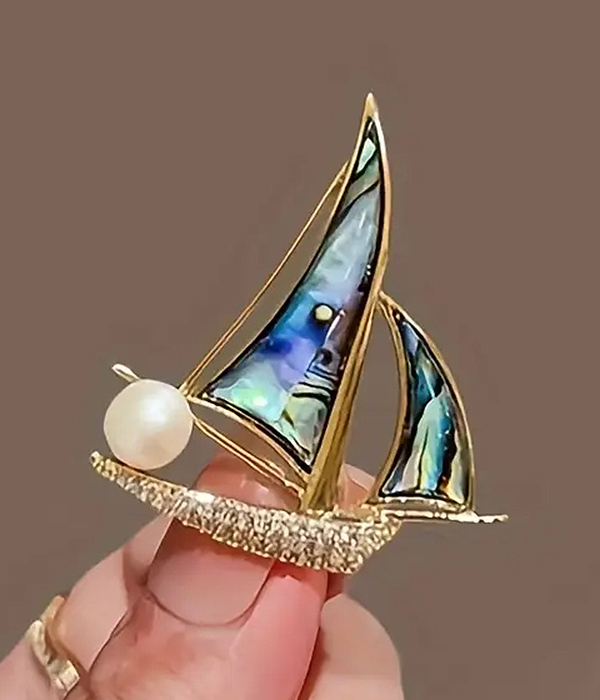 Nautical theme sailing boat brooch