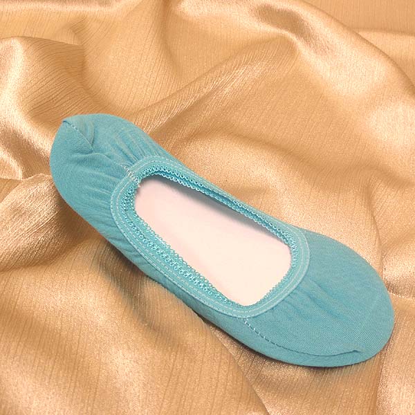 Solid in door no show socks