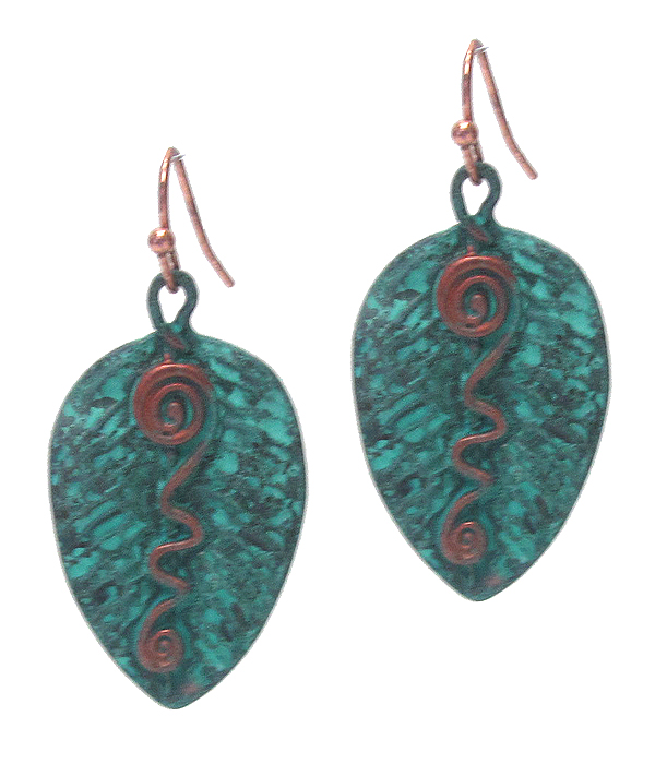 PATINA LEAF EARRING