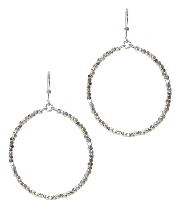 Metal seedbead hoop drop earring