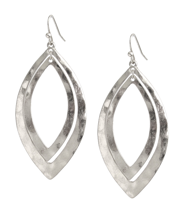 HAMMERED LEAF METAL EARRING