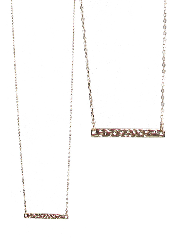 METAL SIDE BAR NECKLACE